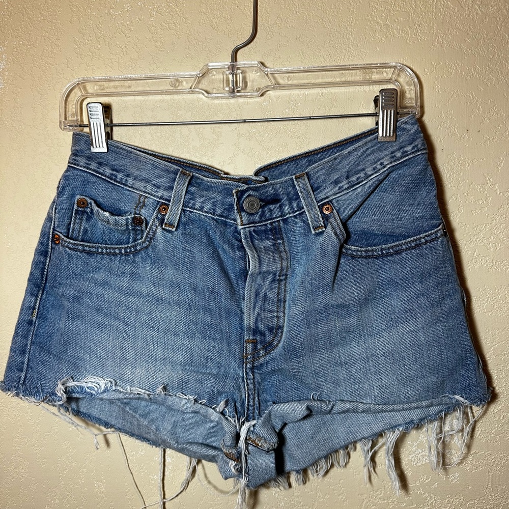 levi shorts
